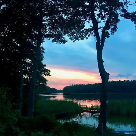 Дом отдыха Dom Nad Jeziorem - House By The - Bory Tucholskie