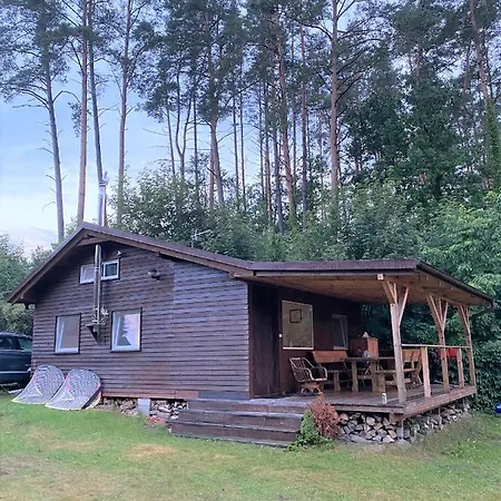 Dom Nad Jeziorem - House By The - Bory Tucholskie Дом отдыха Borzechowo