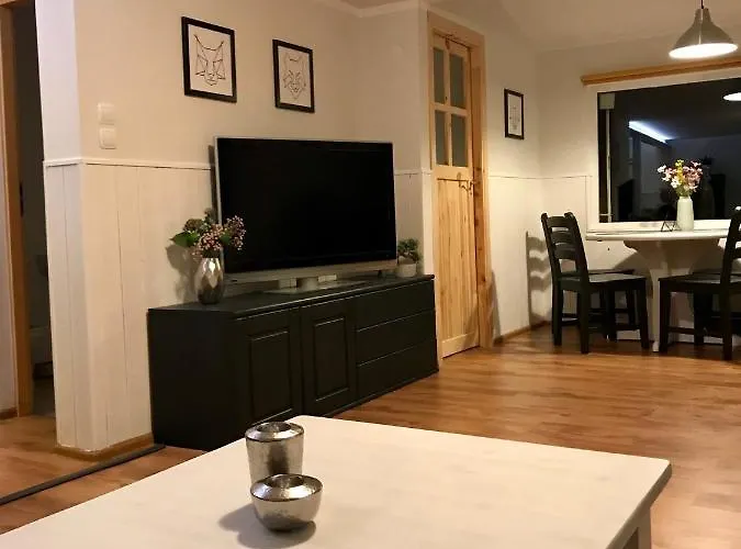 Dom Nad Jeziorem - House By The - Bory Tucholskie