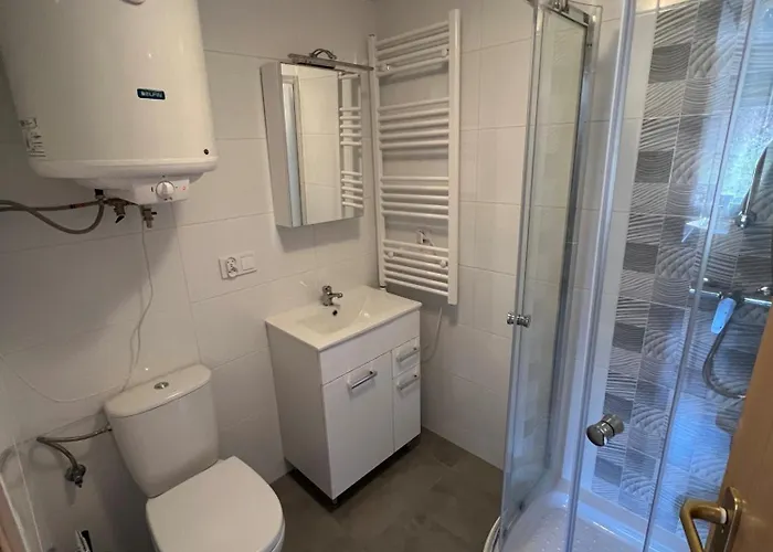 Dom Nad Jeziorem - House By The - Bory Tucholskie *